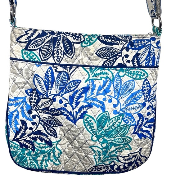 Vera Bradley Santiago Pattern Triple Zipper Hipster Crossbody Purse - Picture 5 of 11